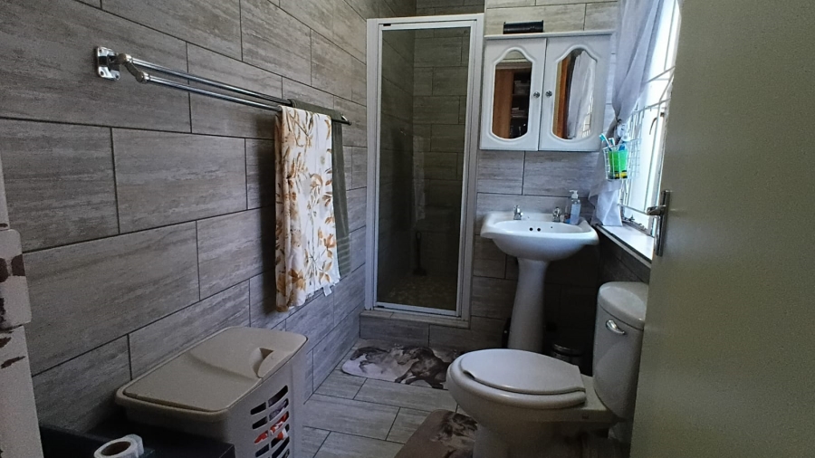 4 Bedroom Property for Sale in Bloemdal Free State